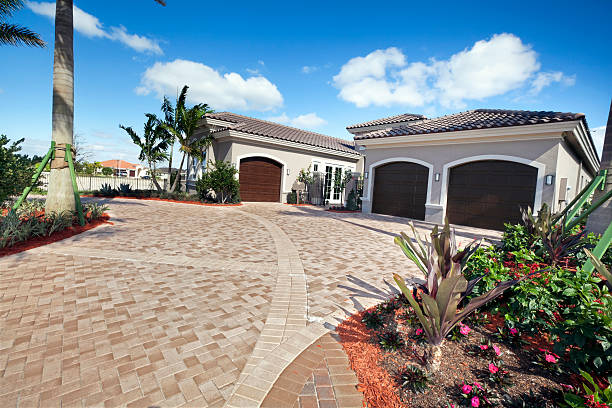Best Driveway Paving Contractor  in Prestbury, IL